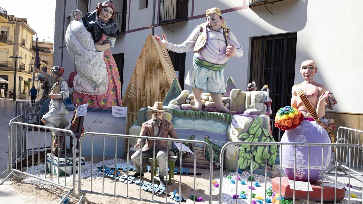 Un monumento de la comisión Escola Pia de Gandia