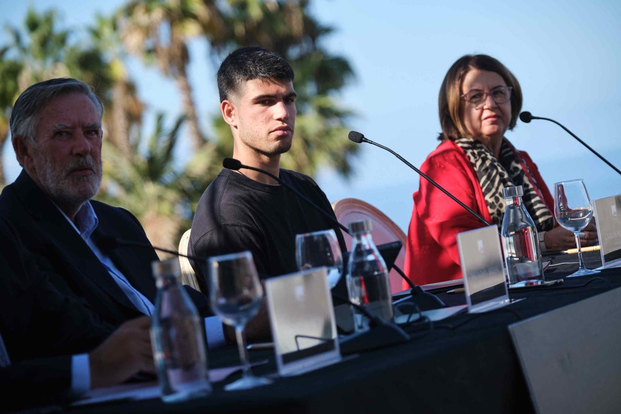 El tenista Carlos Alcaraz descansa en Tenerife