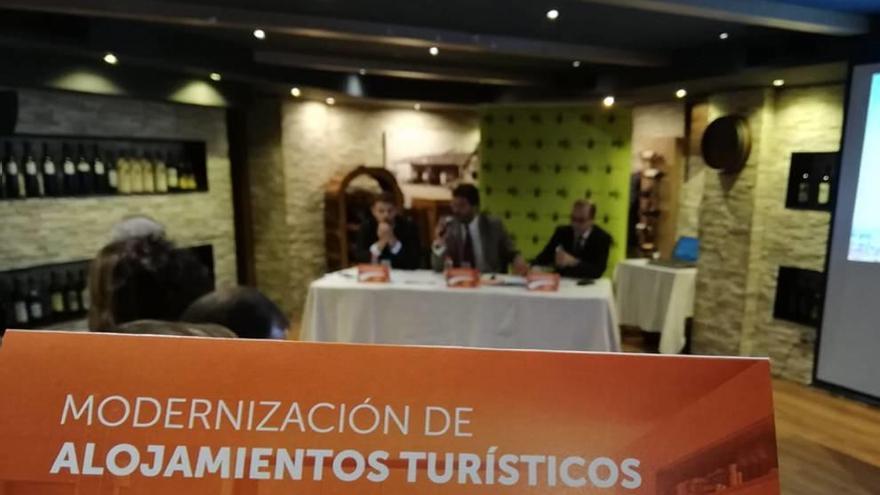 Los directores del Info, del Icref y del Instituto de Turismo, ayer.