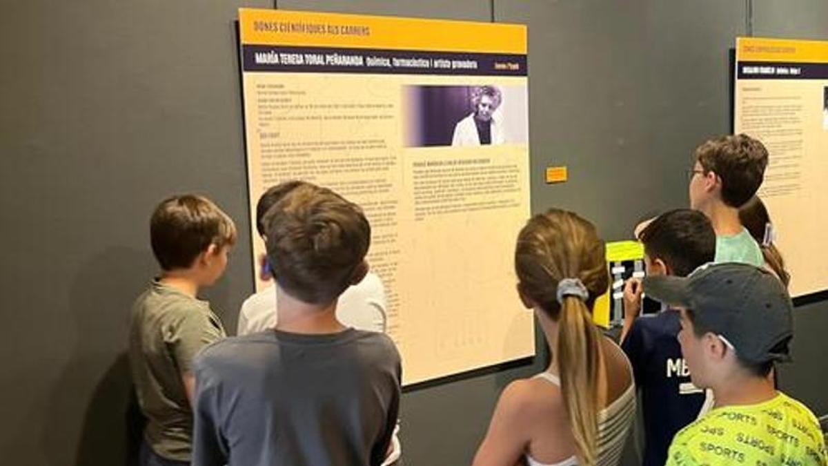 Imatge de  l’exposició ‘Dones científiques als carrers’