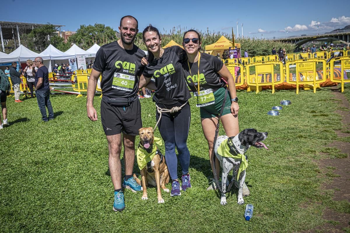 CAN WE RUN BARCELONA. La carrera organizada por Prensa Ibérica y El Periódico de Catalunya con la colaboración de Sport ,  donde las personas y sus mascotas perrunas corren en familia