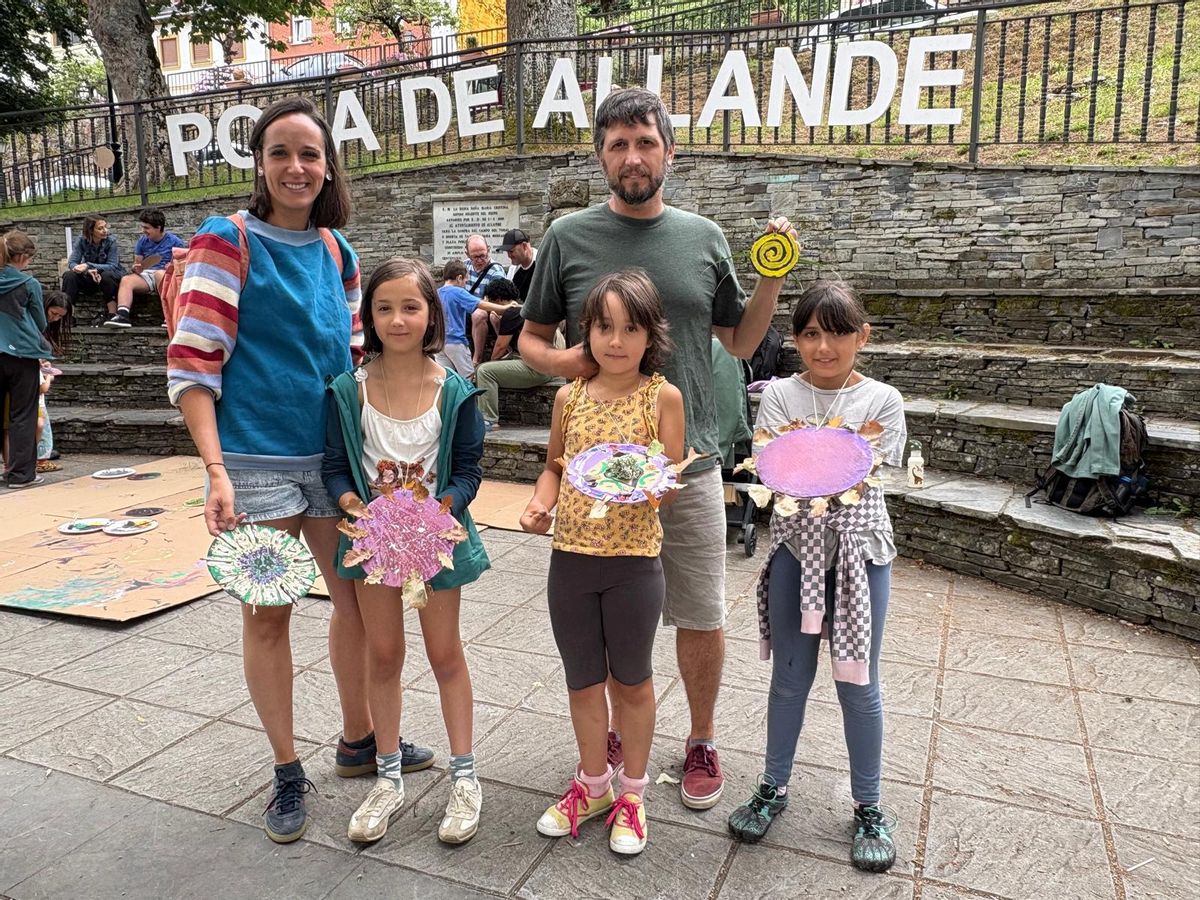 Beatriz Ramos y Diegos Santos con Irene, Raquel y Ana Ramos Santos.