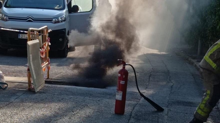 L'incendi a Pineda de Bages ha generat una visible fumerada