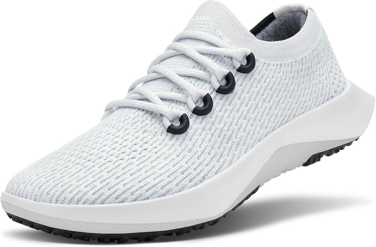 Unas zapatillas de Allbirds.