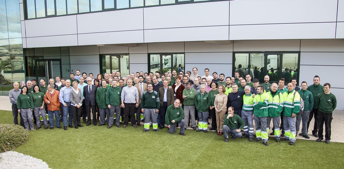 Saeco destaca con una producción anual superior a los 100 millones de m² y más de 70.000 toneladas de papel reciclado y fibra.