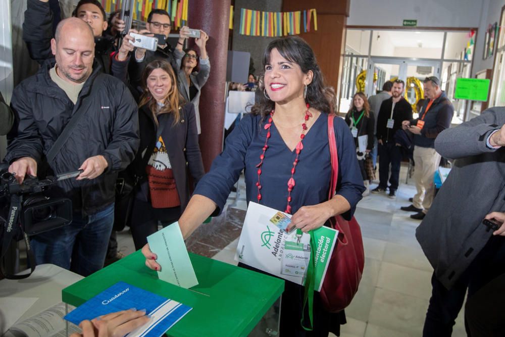 VOTA LA CANDIDATA A LA PRESIDENCIA POR ADELANTE ...