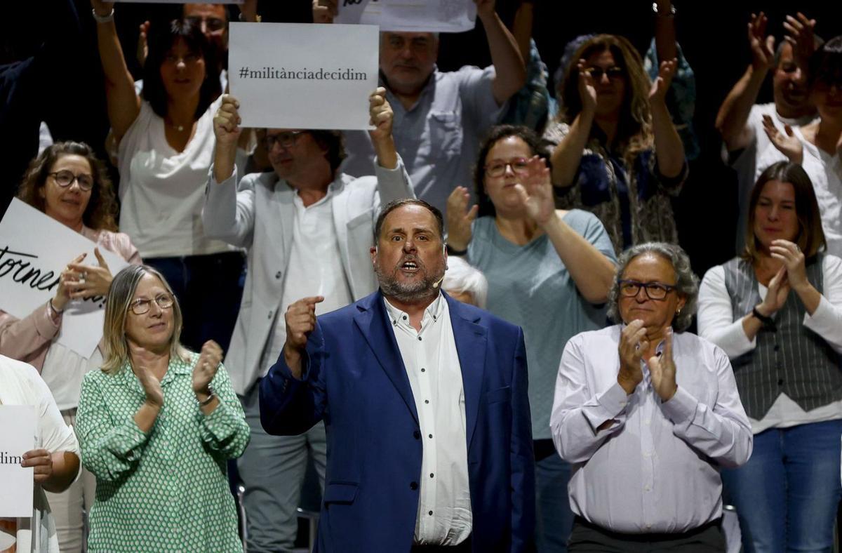 Junqueras es llança a recuperar ERC amb un atac frontal a Rovira