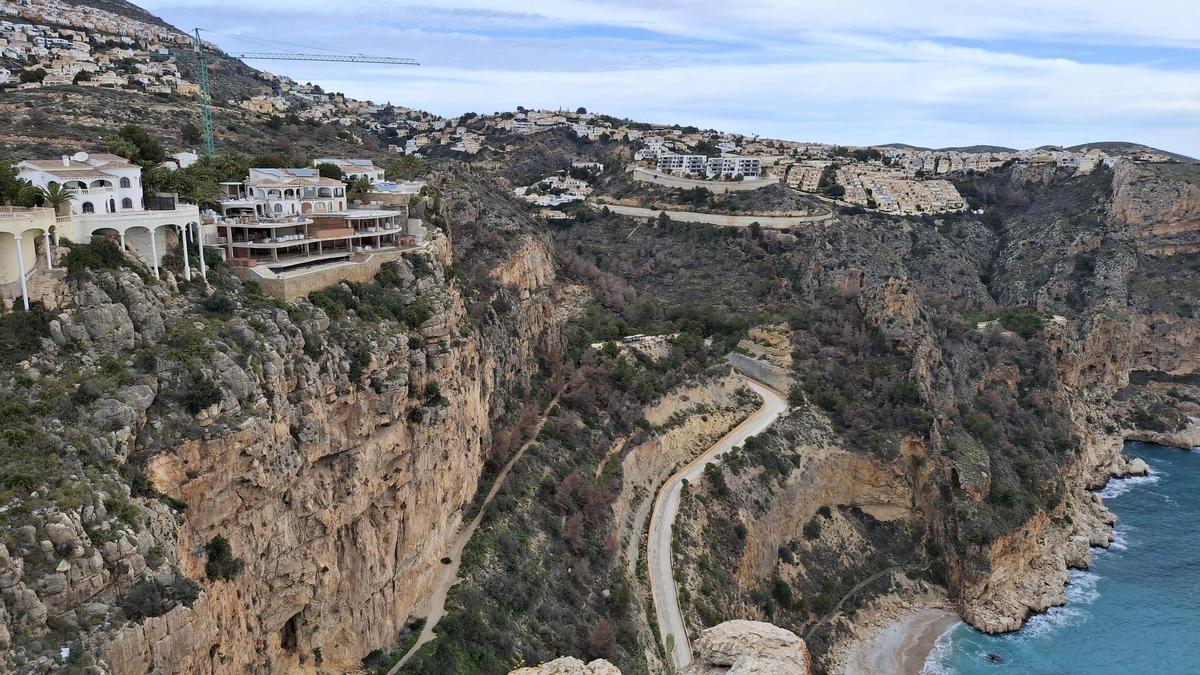 La construcción en el acantilado: construcciones que apuran hasta el último centímetro de suelo