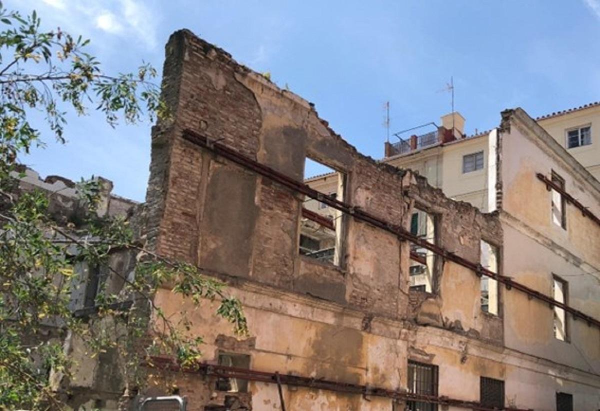 Estado actual del edificio comprado por All Iron, y situado en la calle Beatas.