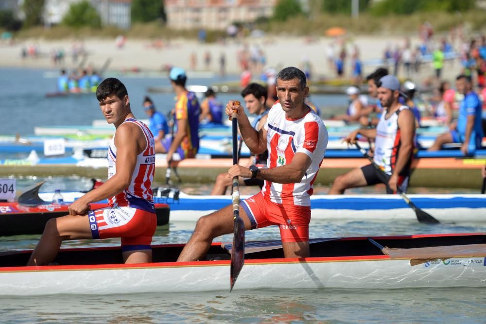 Las piraguas ''toman'' la Ría de Pontevedra