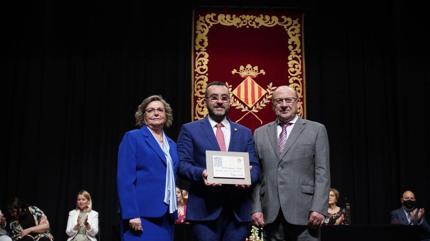 Homenaje a medio centenar de parejas por sus 50 años de casados