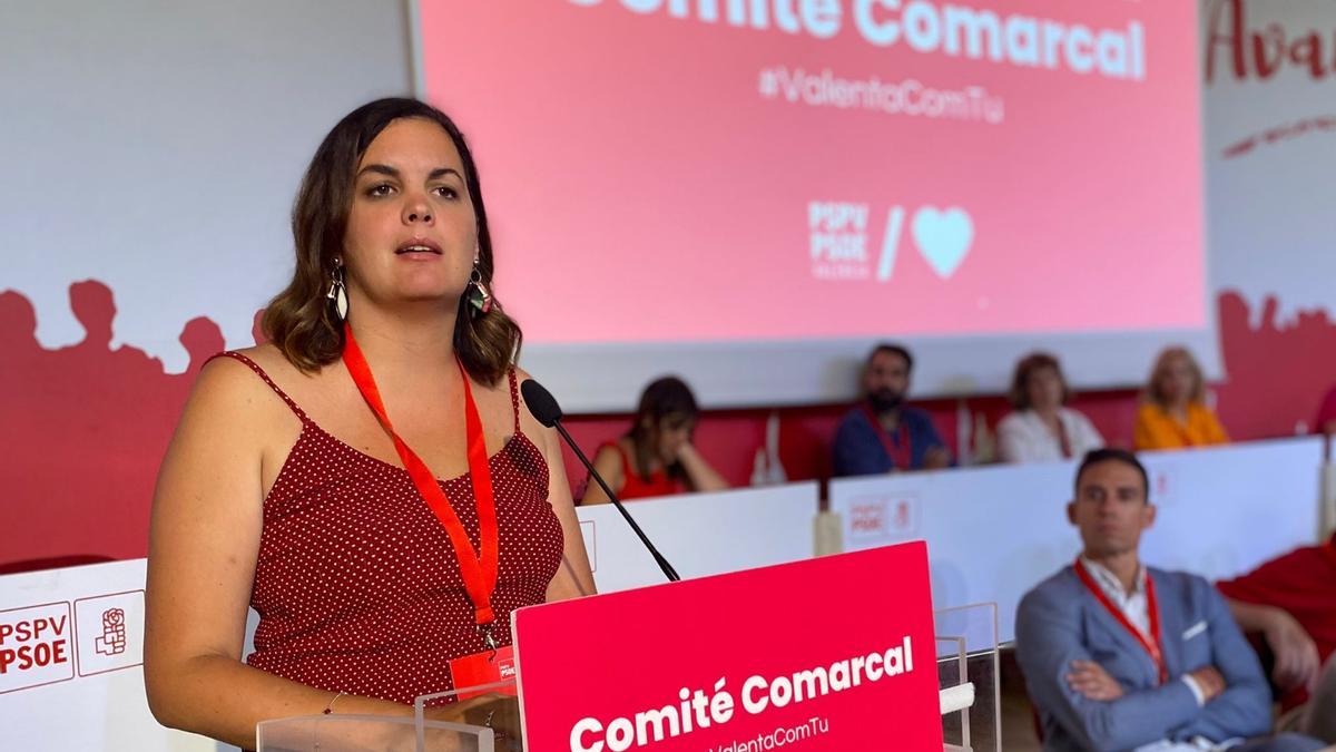 La secretaria general y vicealcaldesa Sandra Gómez interviene en el Comité Comarcal.