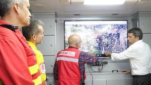 Mazón en el PMA del incendio de Tàrbena.