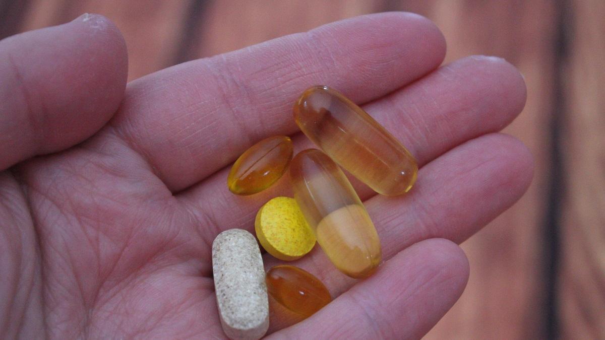 Distintas pastillas y suplementos.