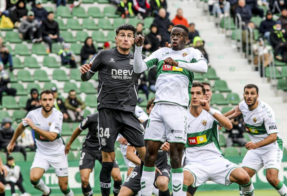 Elche - Alcorcón: las imágenes del partido