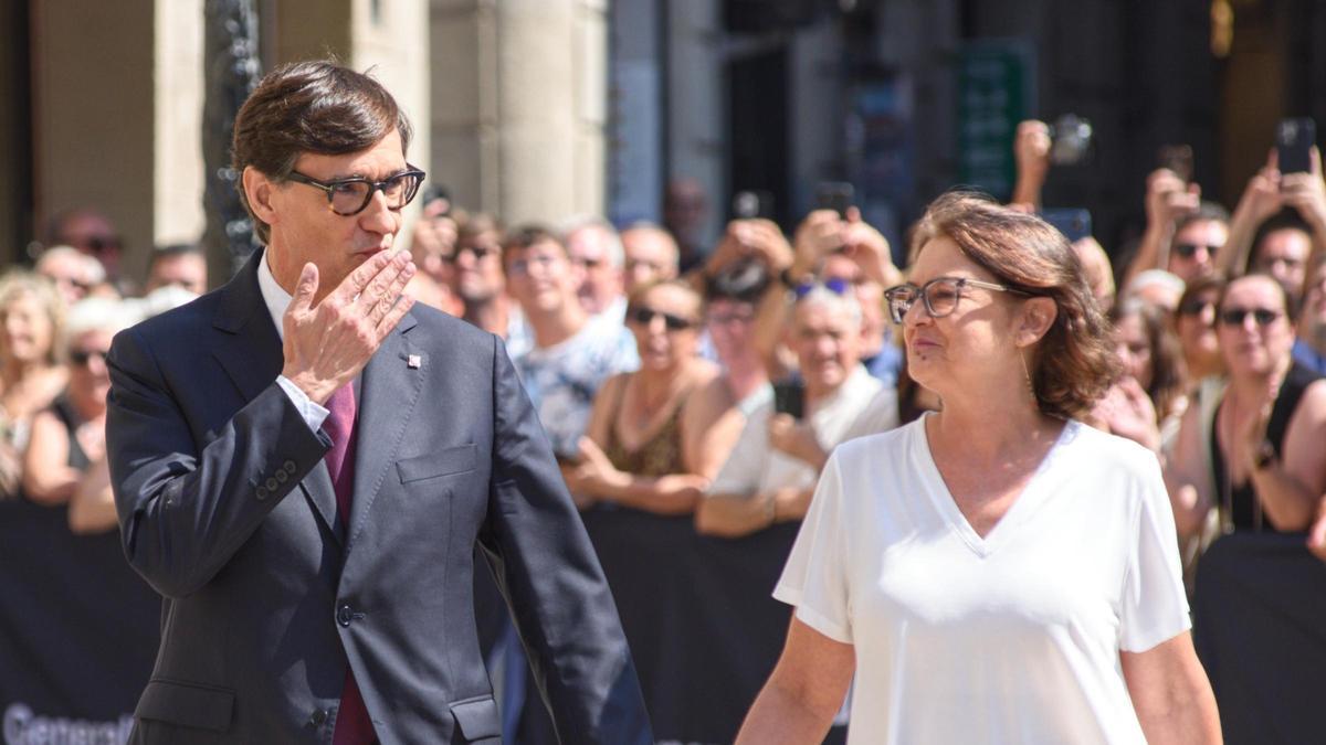 El nuevo president de la Generalitat de Cataluña, Salvador Illa, a su llegada a la toma de posesión como president de la Generalitat