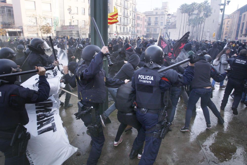 Manifestació antiborbònica a Girona