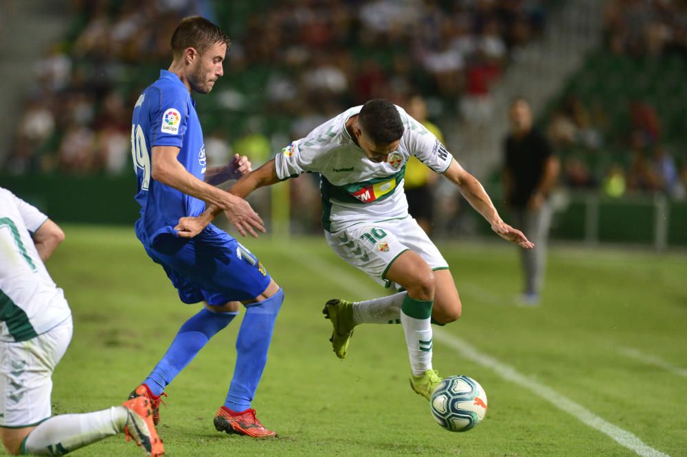 Partido de la primera jornada entre el Elche y el Fuenlabrada