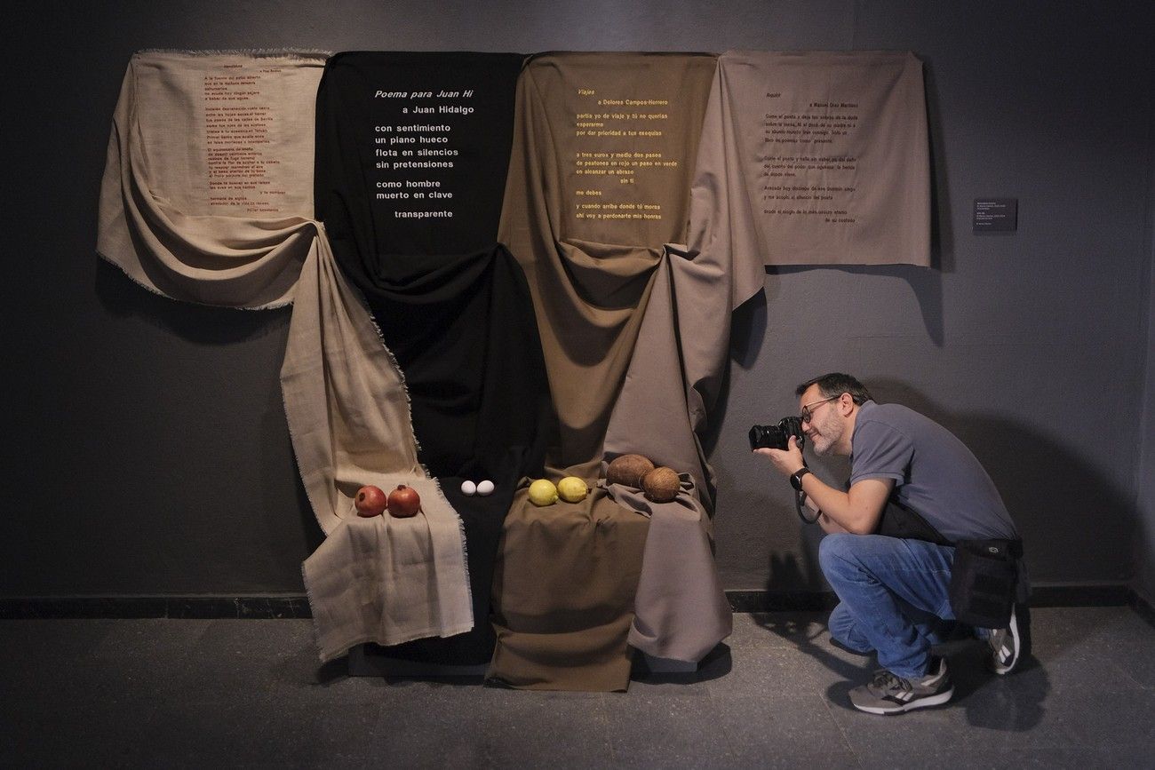 Exposición ‘Deshilar la colección. Urdimbres de lo sagrado’, de M. Nieves Cáceres