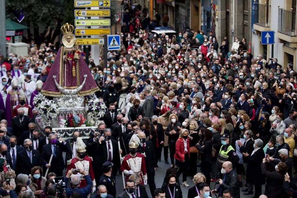 La Virgen de la Fuensanta sale en procesión rogativa por el fin de la guerra en Ucrania