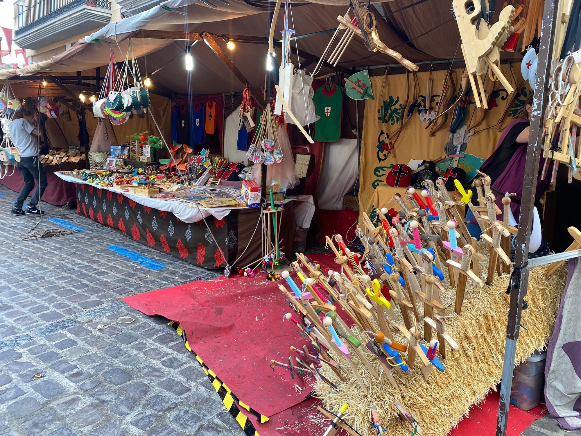 El Mercado Medieval de Sagunt vuelve a llenar de vida su casco antiguo