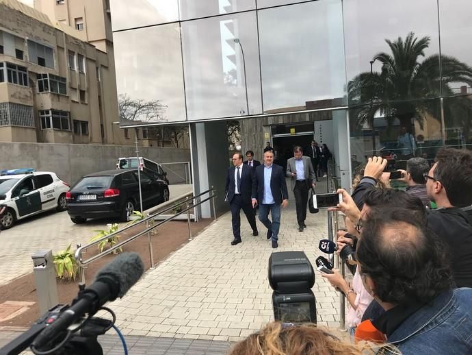 Miguel Ángel Ramírez en la salida de los Juzgados tras la toma de declaración