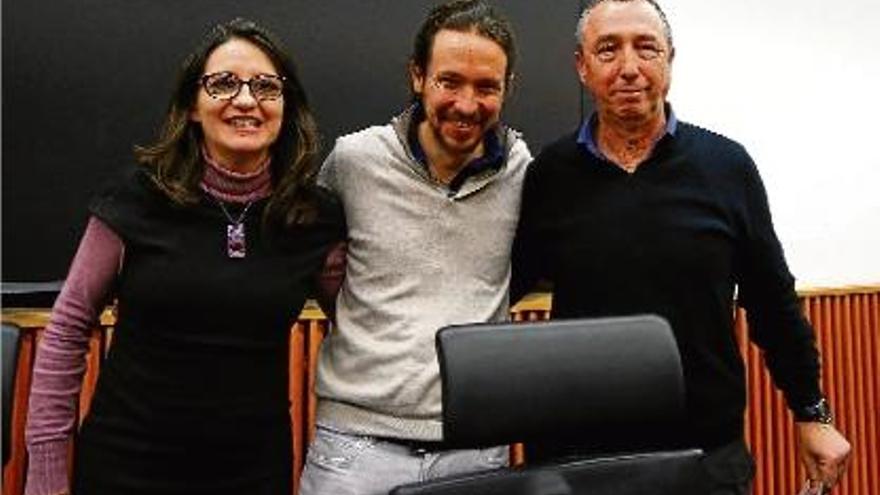 Pablo Iglesias es va reunir amb els polítics de Compromís Mónica Oltra i Joan Baldoví.