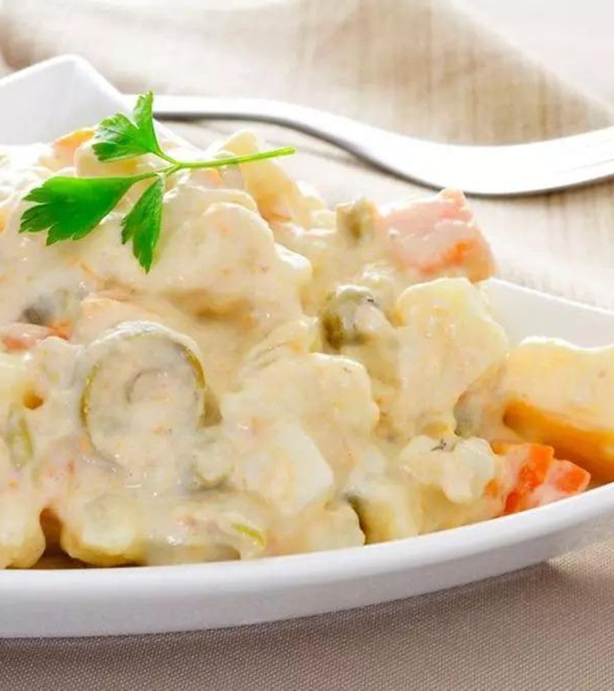 La receta viral de ensaladilla rusa que arrasa este verano: una opción ligera y deliciosa