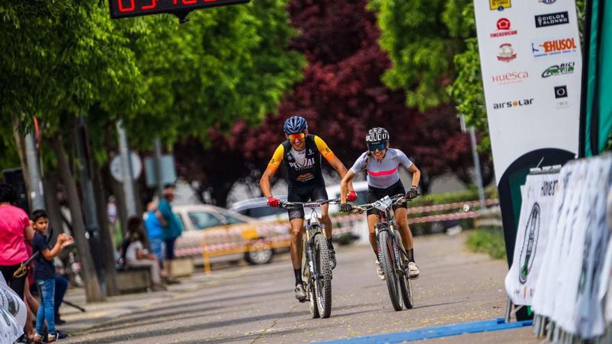 La HU 108 vuelve a llenar Huesca de mucha pasión cicloturista