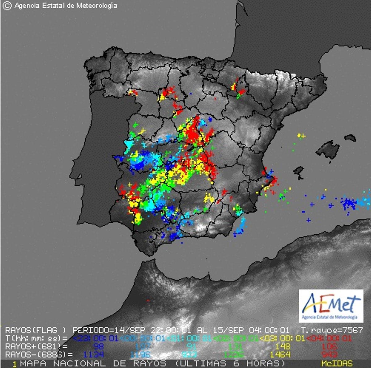 Imagen de la Aemet con el mapa de rayos registrados en la madrugada de este viernes.