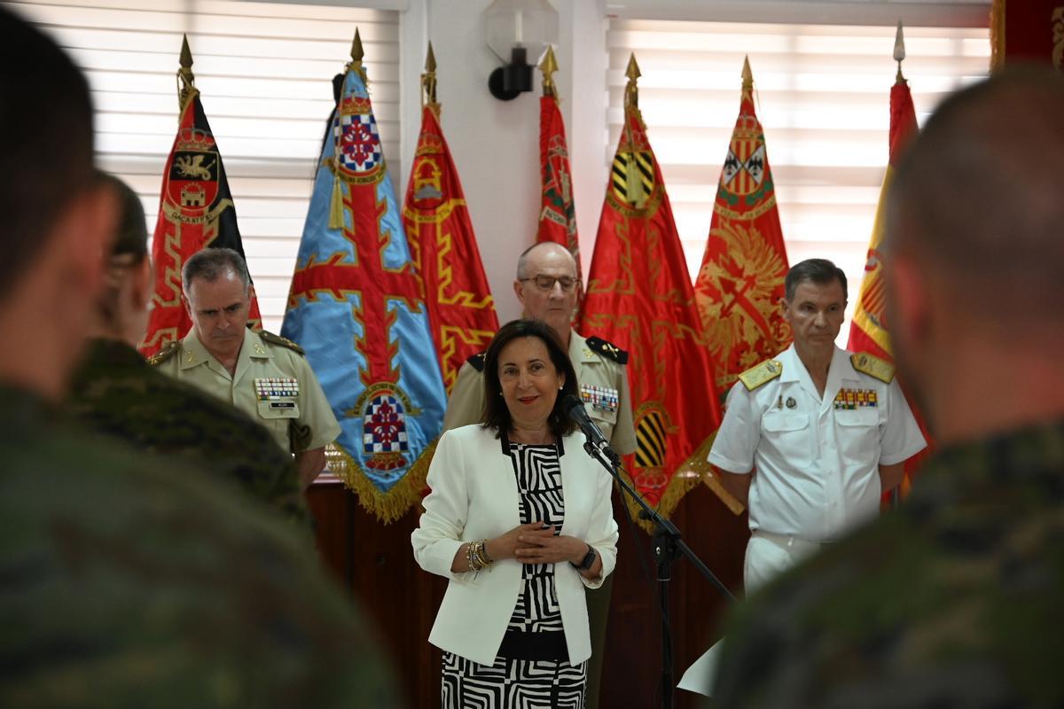 La ministra de Defensa esta mañana en la Base General Menacho de Bótoa en Badajoz.
