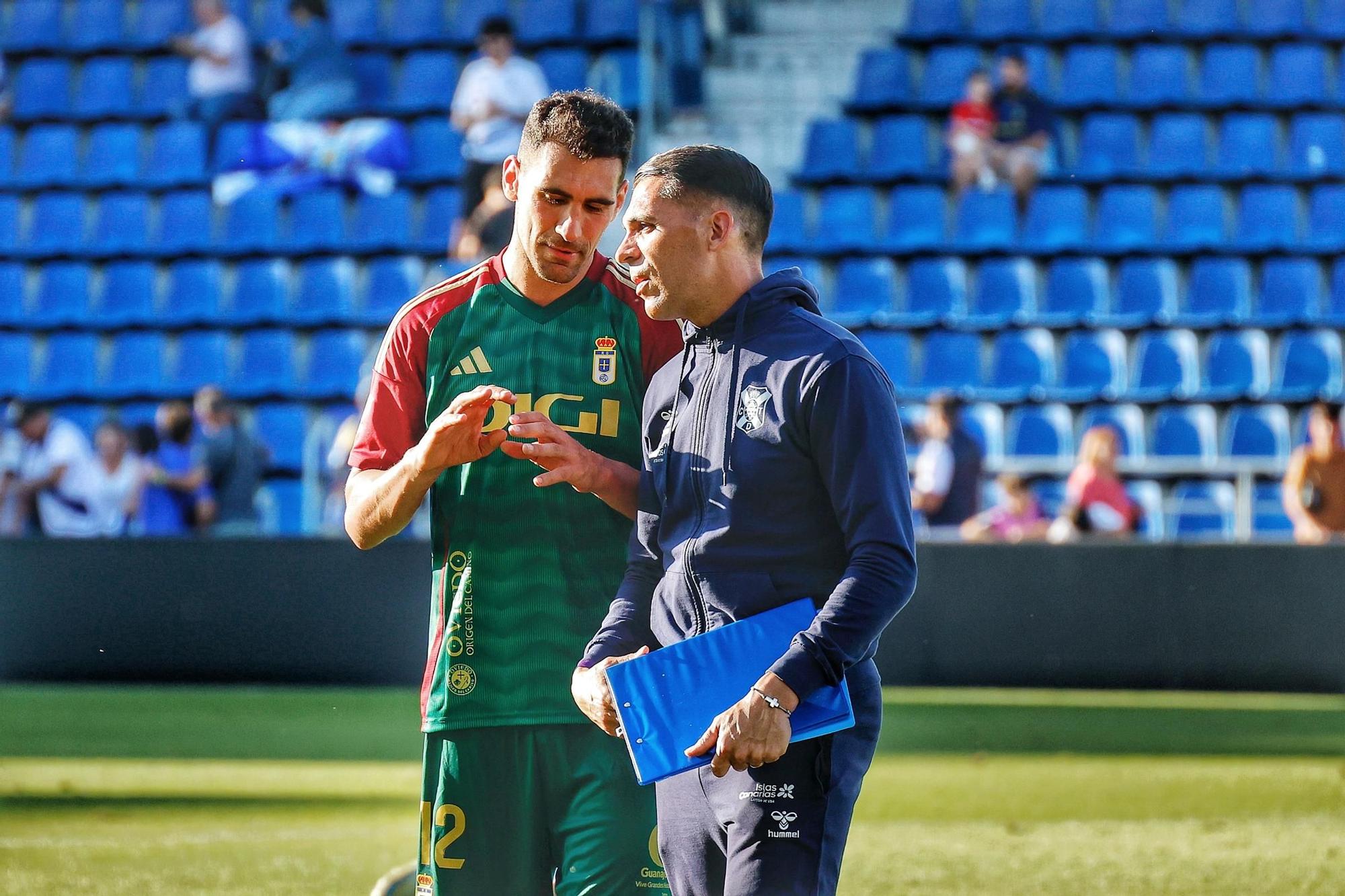 CD Tenerife-Real Oviedo, en imágenes