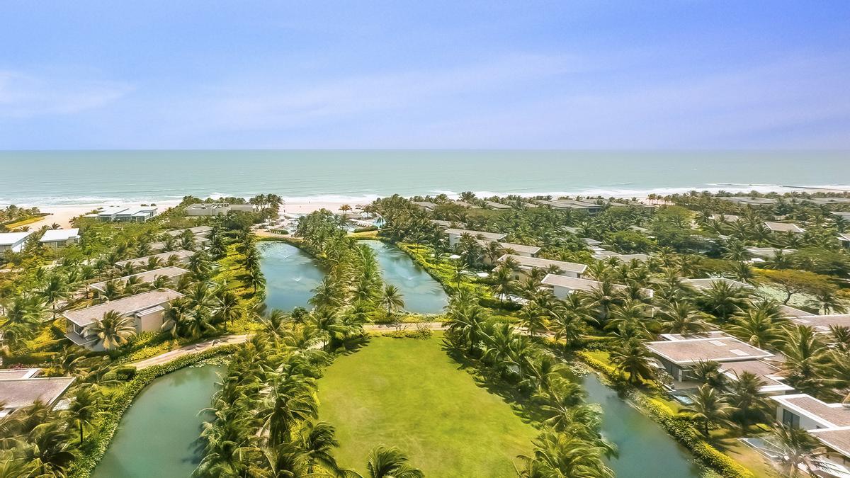 Vistas del hotel Meliá Ho Tram Beach Resort, en la región de Ho Chi Minh, Vietnam.