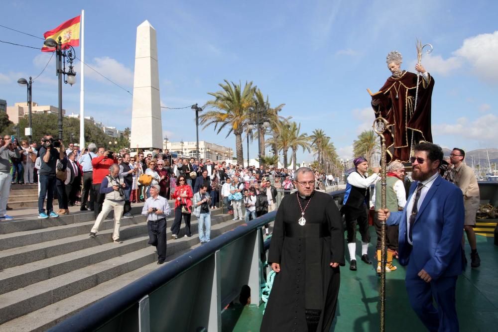 Desembarco de la nueva imagen de San Ginés de la Jara en Cartagena