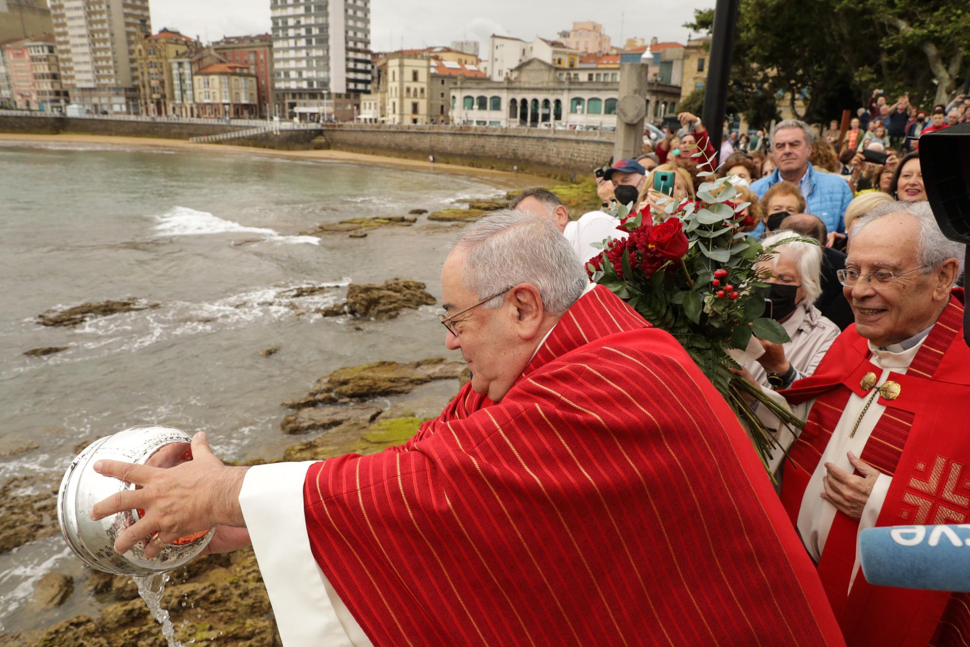 En imágenes: bendición de aguas por San Pedro en Gijón