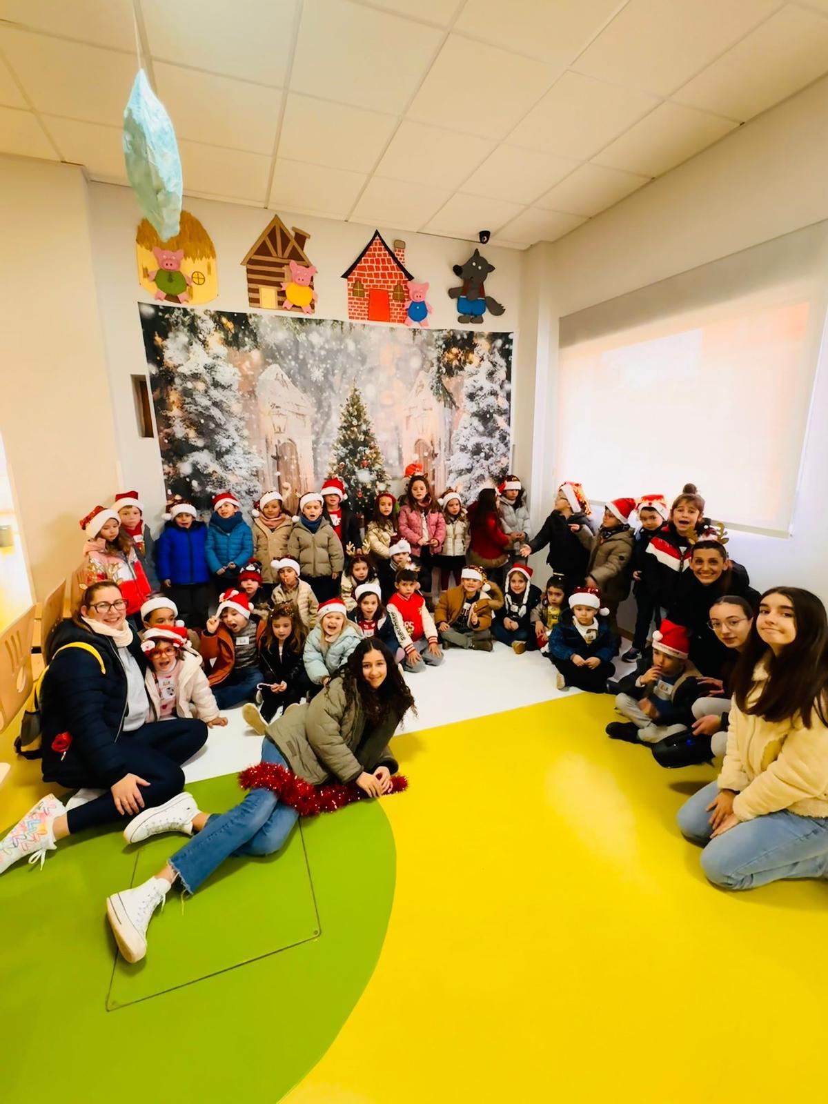 El colegio Virgen de la Vega de Benavente celebra la Navidad