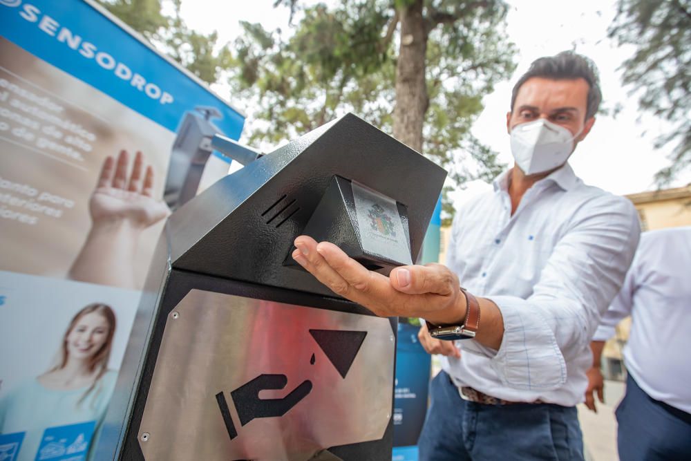 Orihuela instala dispositivos de gel en sus calles