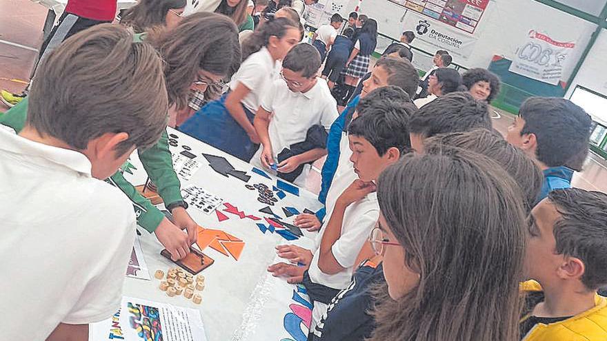 Experimentos e xogos científicos no Día da Ciencia de Fernando Blanco