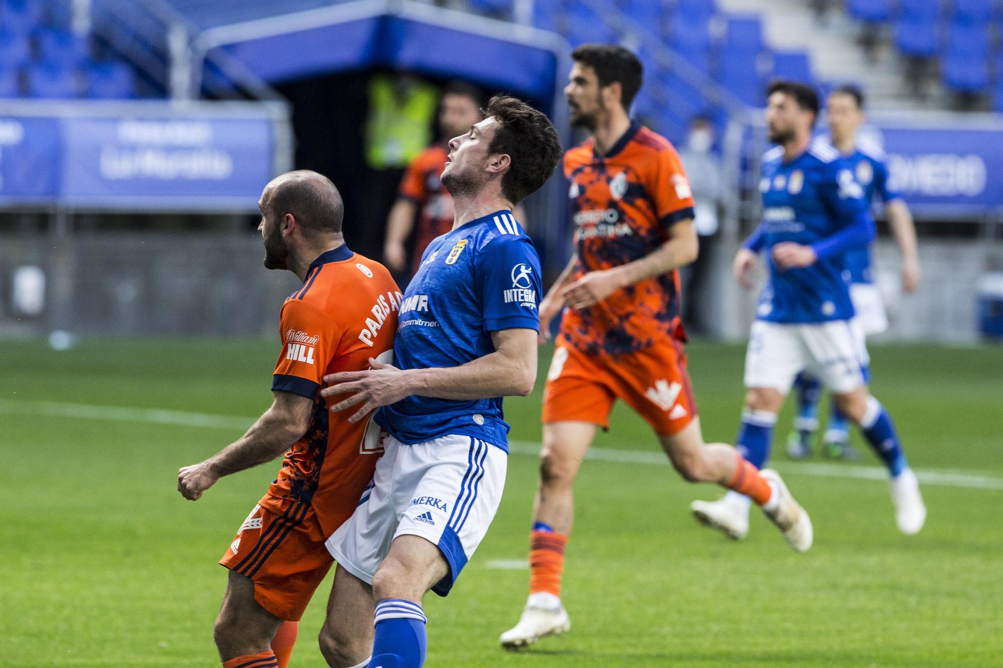 El partido entre el Real Oviedo y la Ponferradina, en imágenes