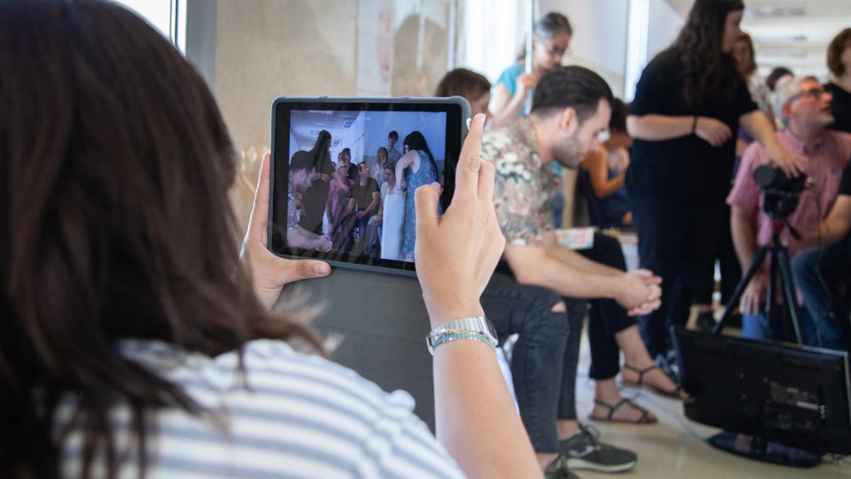 Varios profesores de Secundaria, en una clase de Cine Base, el progtma a dela ESCAC dirigido a los maestros para que aprendan técnicas de narrativa audiovisual.