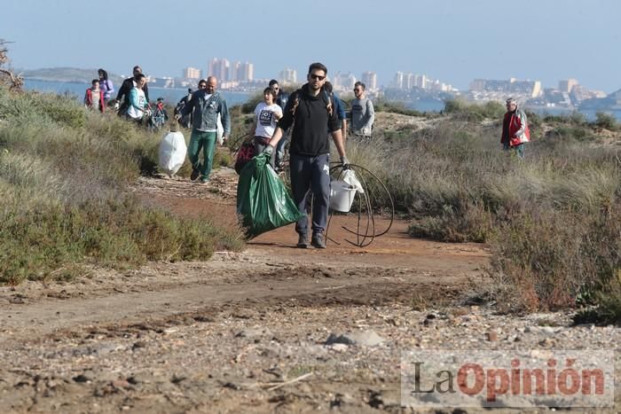 SOS Mar Menor retira dos toneladas de basura