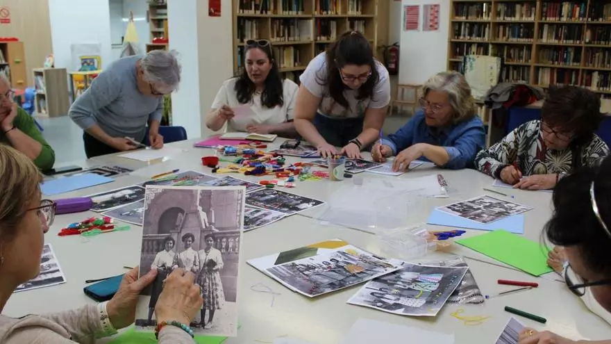 El proyecto ‘Mujeres a contrahílo’ pone en valor la labor de costura