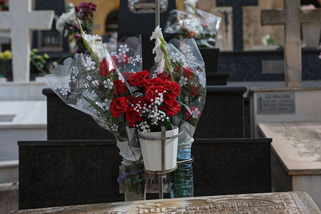 Cementerio de Los Remedios de Cartagena en el Día de Todos los Santos