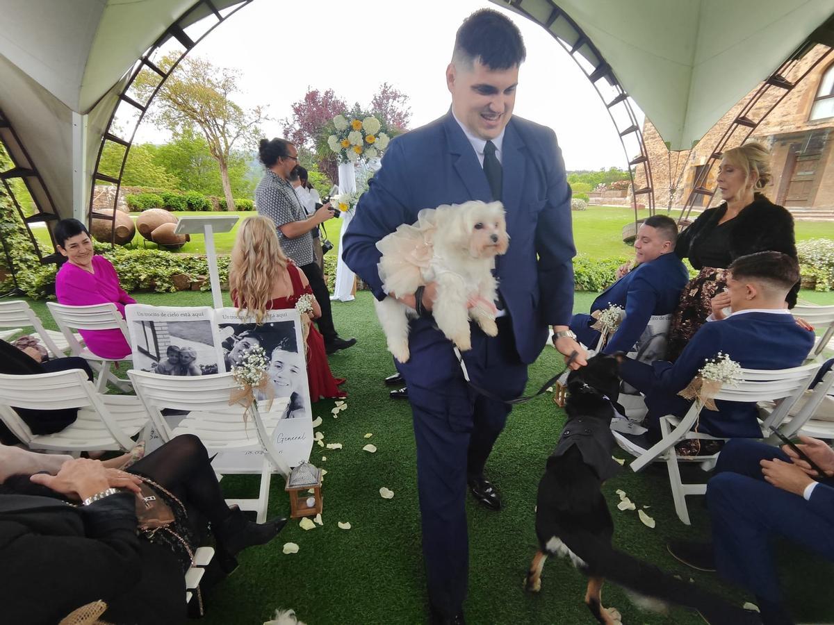 La boda de Alejandro Casal Melendi y Andrea García Cifuentes, en imágenes La boda de Alejandro Casal Melendi y Andrea García Cifuentes, en imágenes