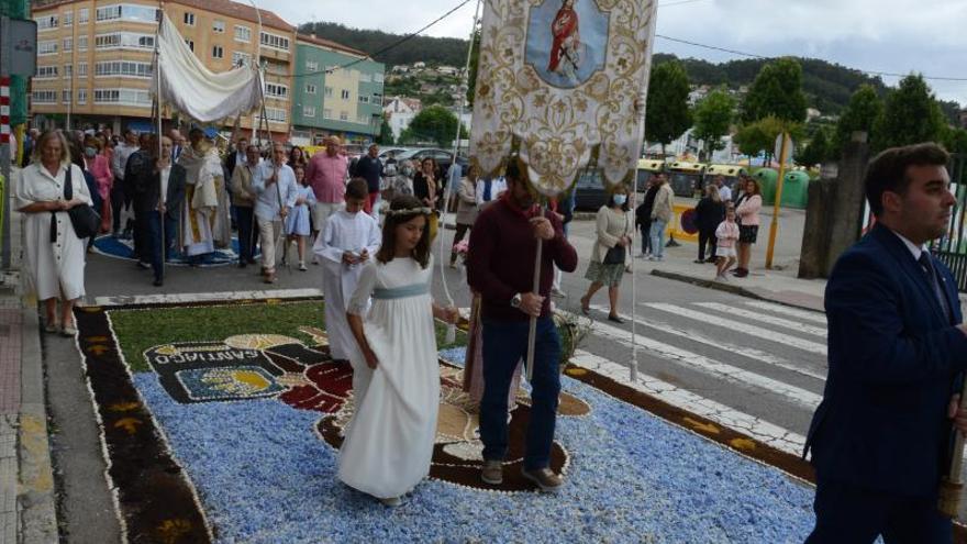 La lluvia bendice los mantos florales de la comarca