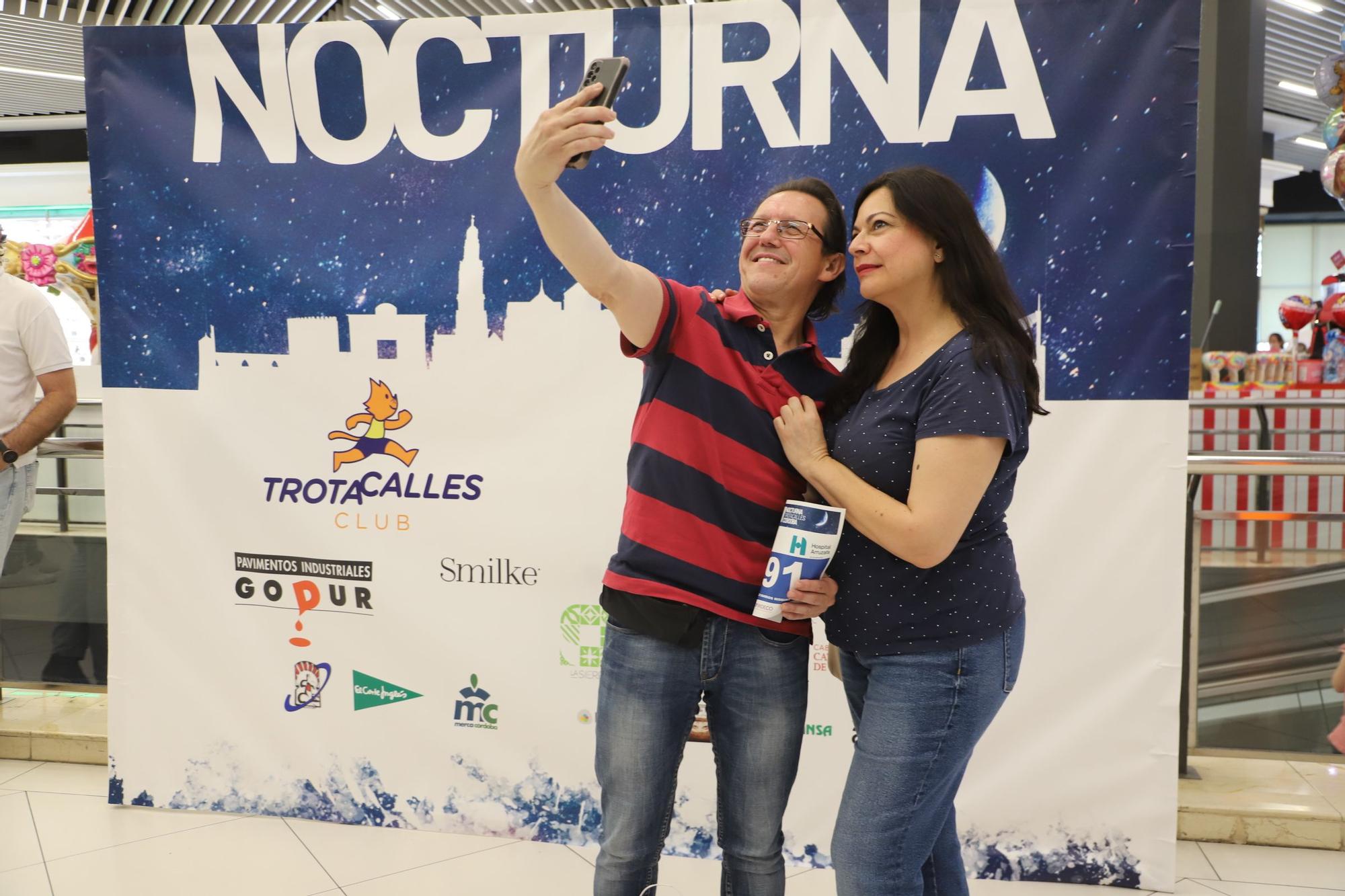 La recogida de dorsales de la Nocturna Trotacalles en imágenes