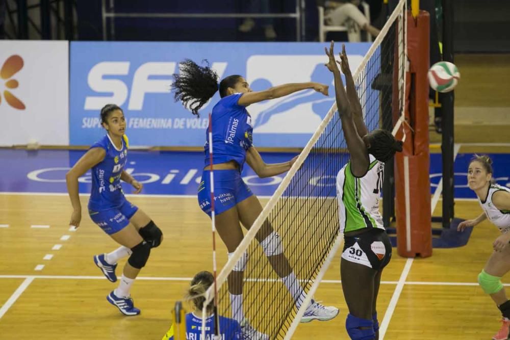Superliga Femenina de Voleibol: IBSA - Extremadura