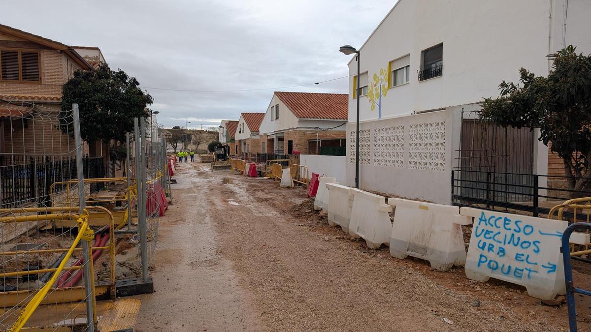 Estado del barrio de La Fuente de Utiel, más de un año después de la dana.