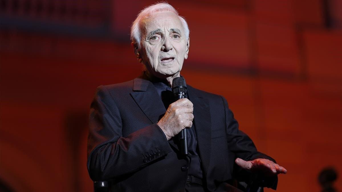Aznavour, durante un concierto en Barcelona en el 2016.