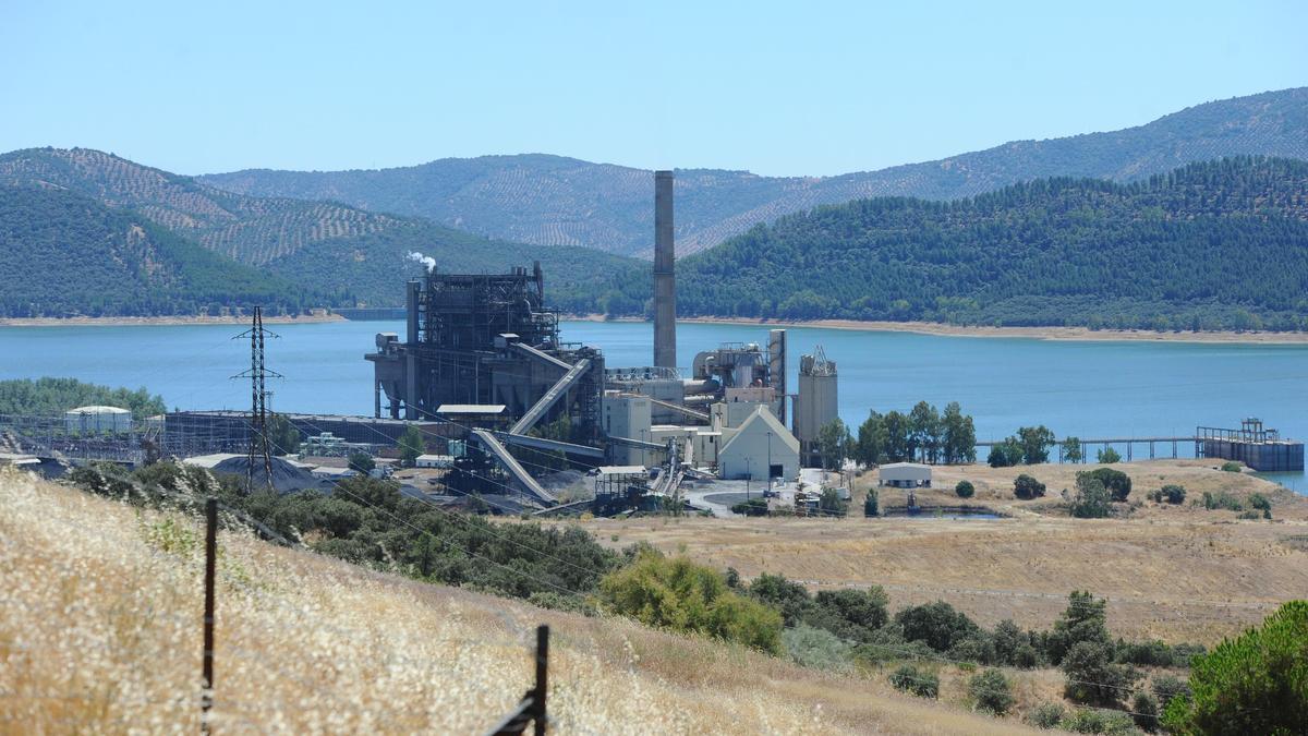 Imagen de archivo de la central térmica de Puente Nuevo, ya en desuso.